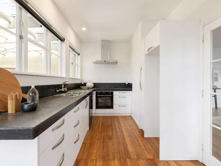 71 Jellicoe Drive Hamilton East_5