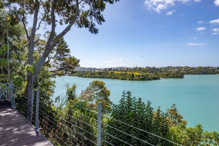 6 Mara Kai Lane Raglan_9