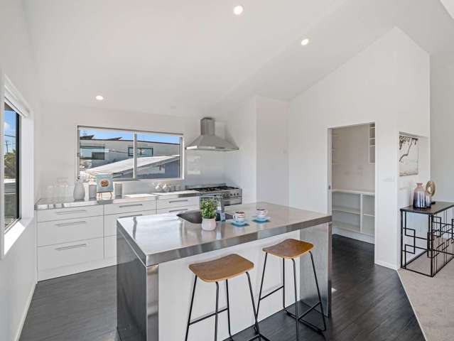 1319 Whangaparaoa Road Army Bay_4