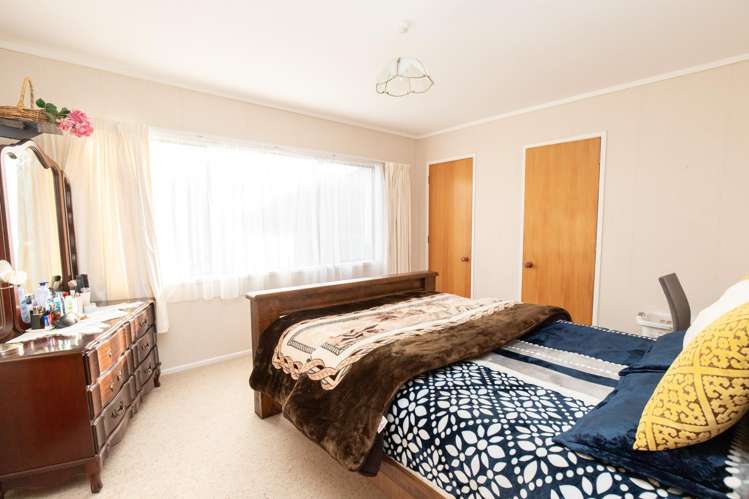 9 McClean Place Ngatea_11