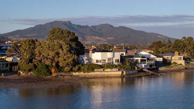 78 Wallis Street Raglan_2