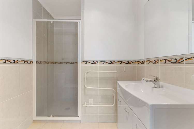 7 Skip Lane East Tamaki_17