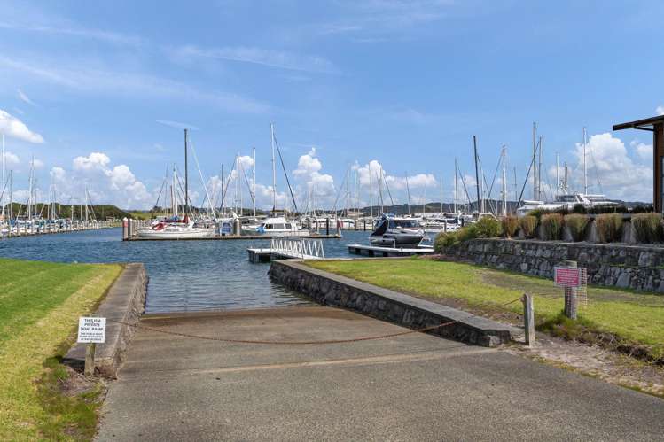 6 Fred Carr Place One Tree Point_23