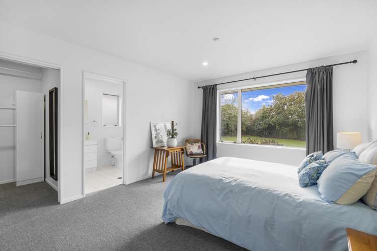 4 Paget Drive Woodend_15