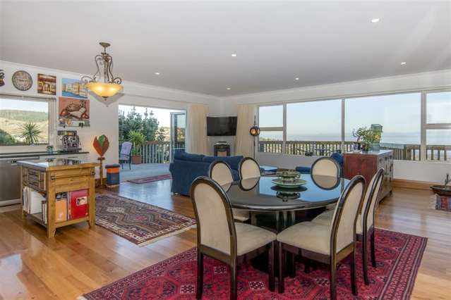 100 Huntsbury Avenue Huntsbury_1