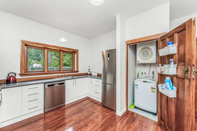 29 Broadway Avenue Waikuku Beach_9