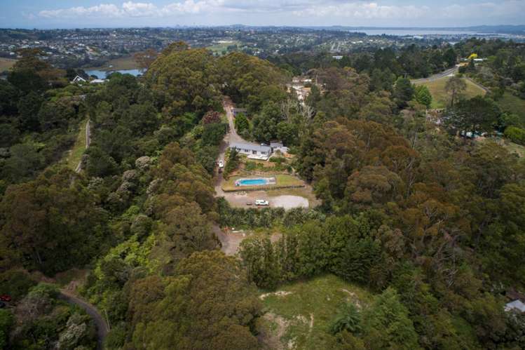 320 Paremoremo Road Paremoremo_1