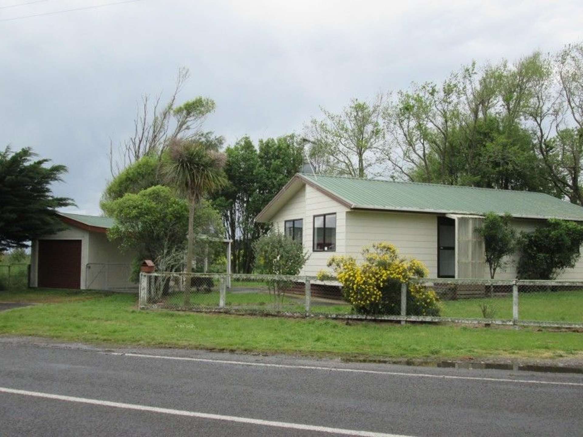 6 Lake Road Himatangi_0