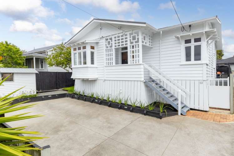 53 Hutchinson Avenue New Lynn_19
