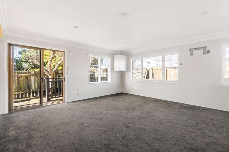 297 Massey Road Mangere East_5