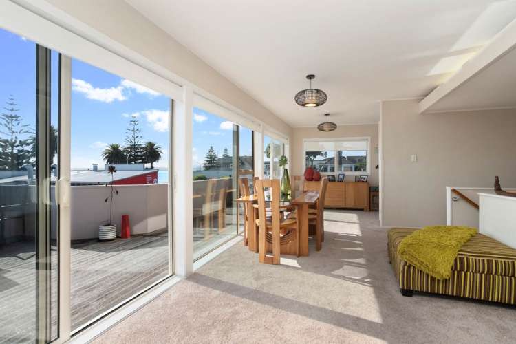 2/15 The Esplanade Eastern Beach_7