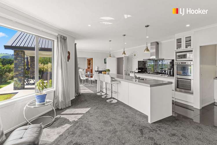 218 Gladstone Road North_0