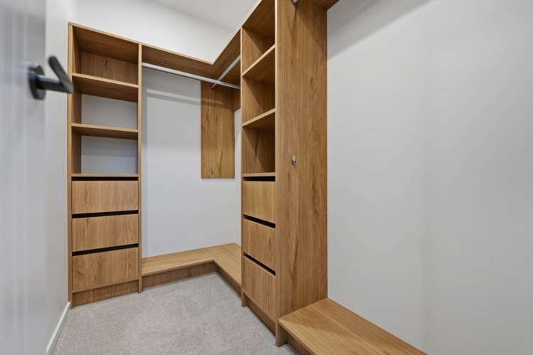 3B & 3C Towra Place Botany Downs_14