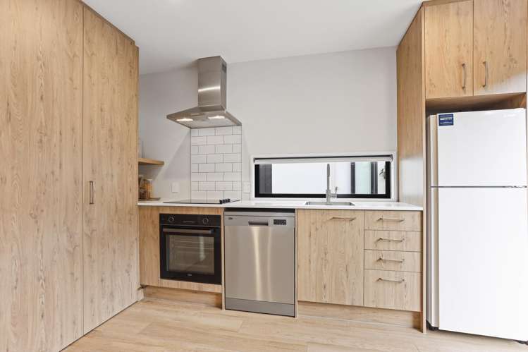 2/16 Devon Street Sydenham_3