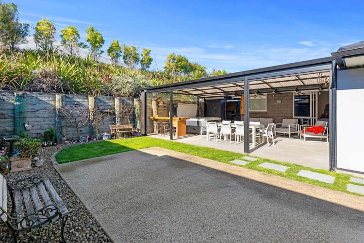 23 Blacklock Road Pyes Pa_16