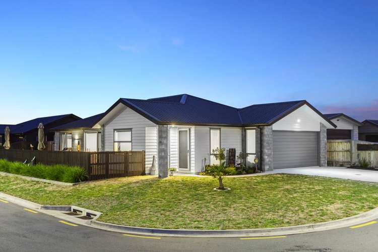 37 Franks Way Papamoa_1