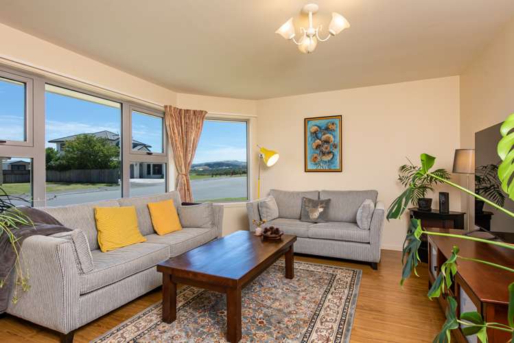 6 Black Pine Road Woodridge_1