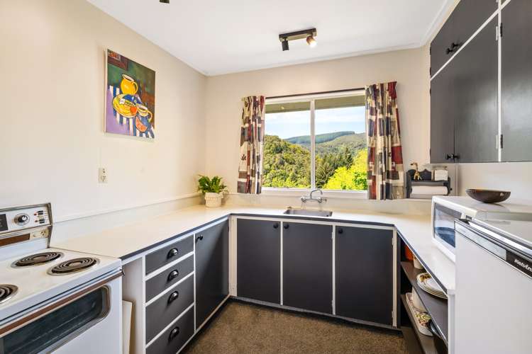 41 Village Loop Road Waipori Falls_10