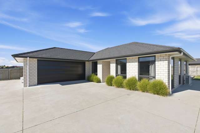 SPACIOUS, VERSATILE LIVING IN THE HEART OF HAWERA