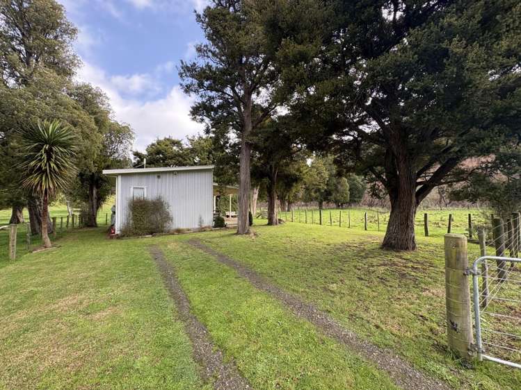 Unit/1127 Hinakura Road Martinborough_10