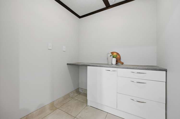 10 Etherege Place Mellons Bay_31