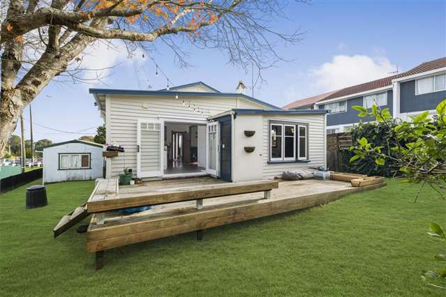 2 Bowers Road Glen Eden_1