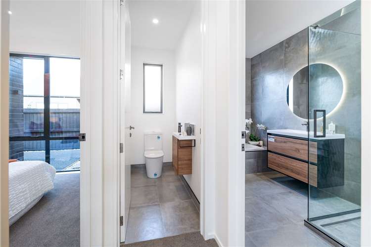 5 Florence Drive Lincoln_19