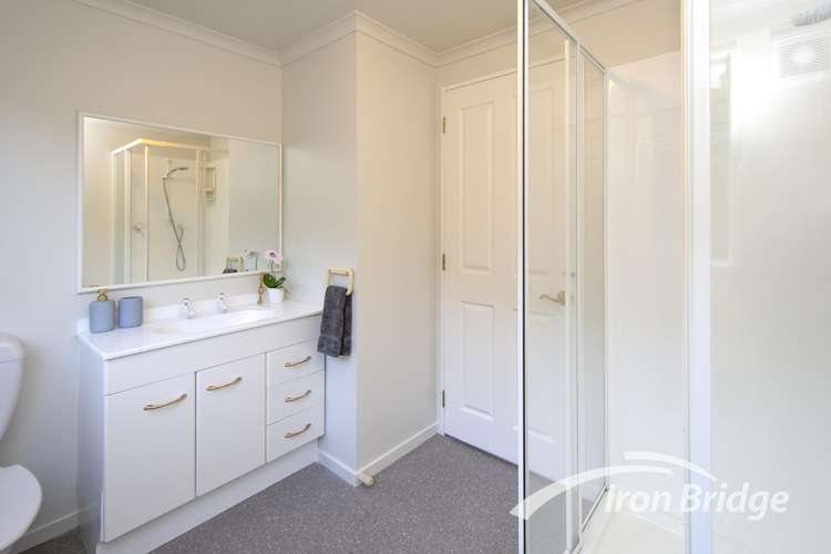 2 Hyland Brae Governors Bay_16