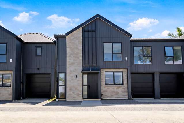 Brand New, North Shore, Freehold Terraced Home!