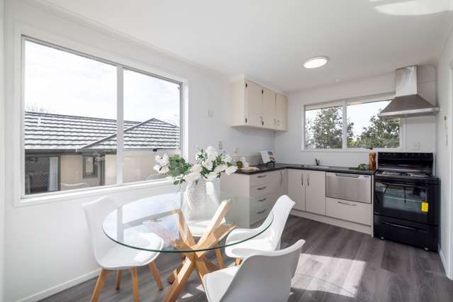 2/72a Cuffs Road Wainoni_1