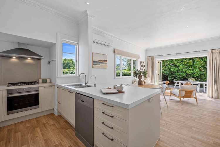 6 Tui Street Devonport_17