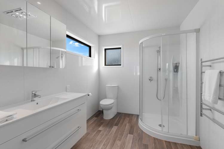 2 Banks Street Cooks Beach_12