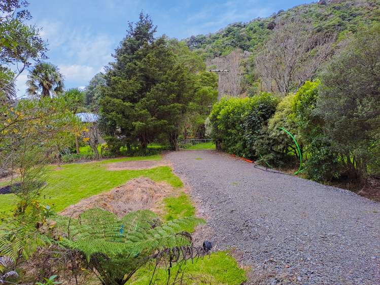 12 Brough Place Anakiwa and Surrounds_5