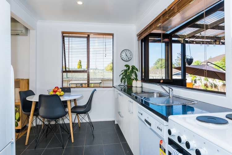 10 Taipari Road Te Atatu Peninsula_10