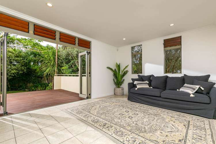71A Cliff Road Torbay_18