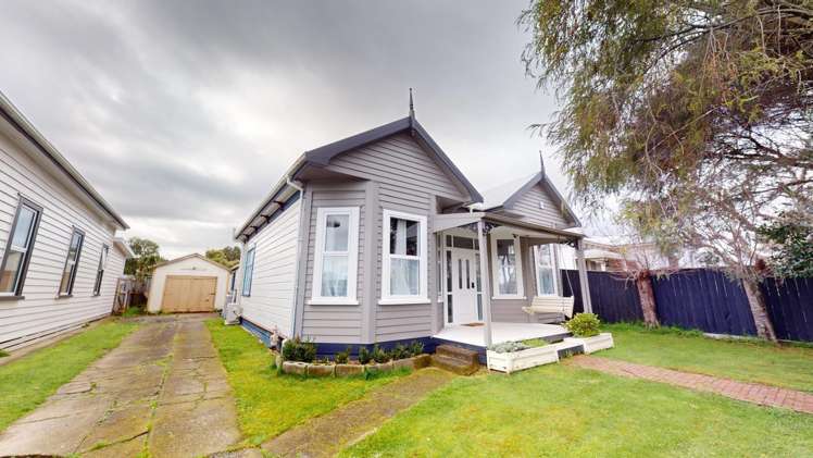 11 Hereford Street West End_15