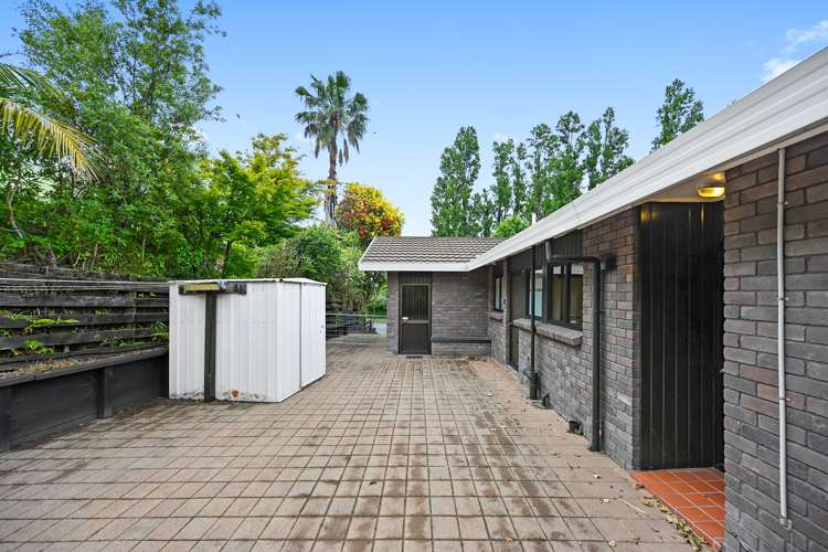 804 River Road Chartwell_18