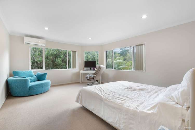 684 Beach Road Browns Bay_12