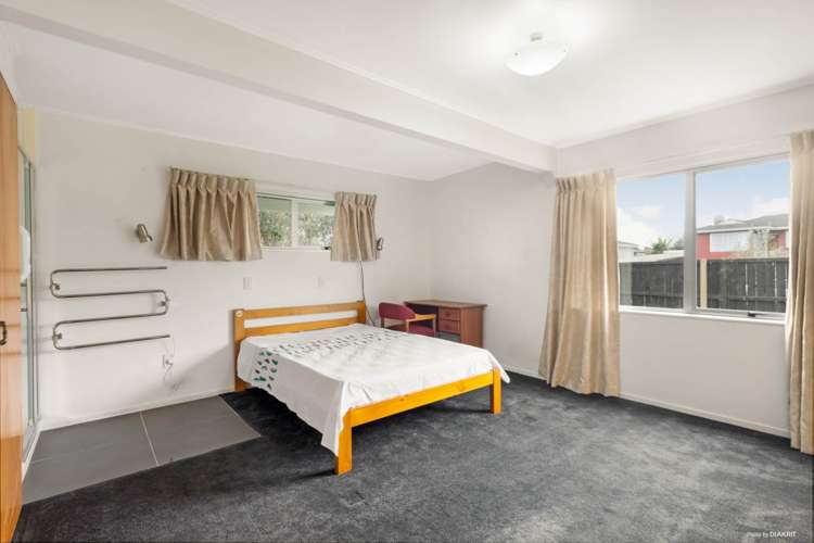 12 Kelman Road Kelston_3