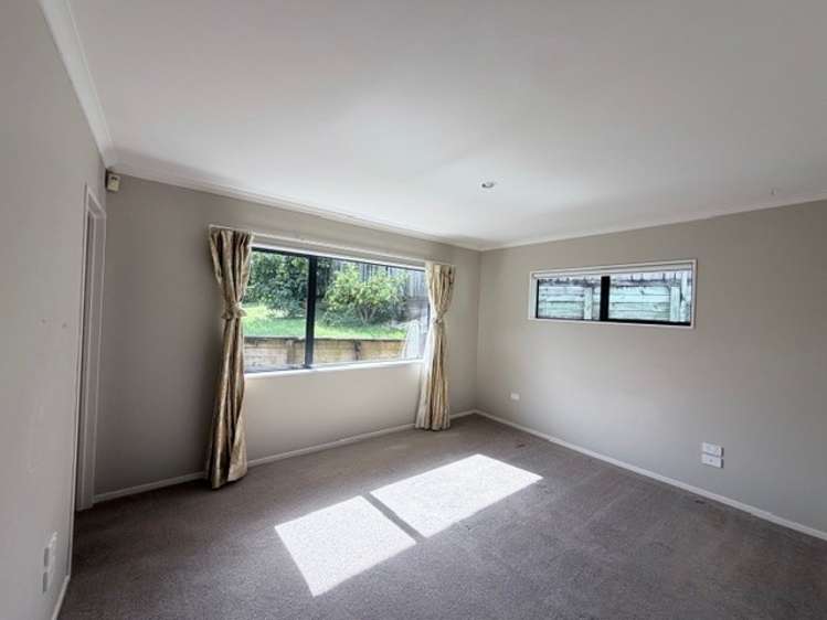 136 Poike Road 11222_4