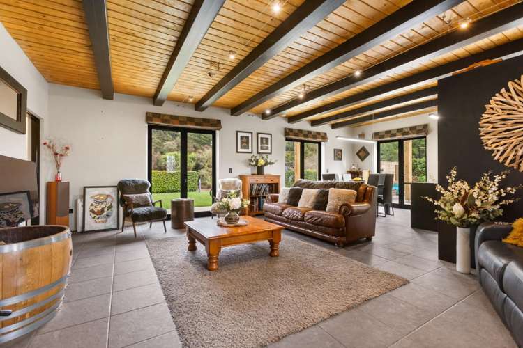 32 Rockhaven Albert Town_3