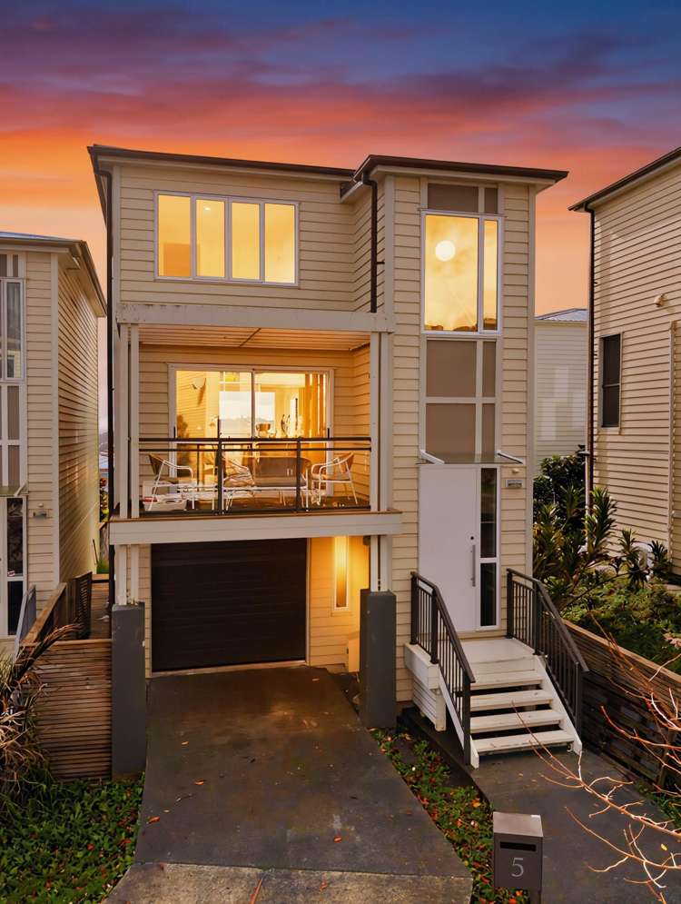 5 Panakenake Way Flat Bush_17