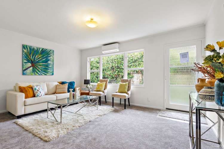 2/103a Landscape Road Mount Eden_2