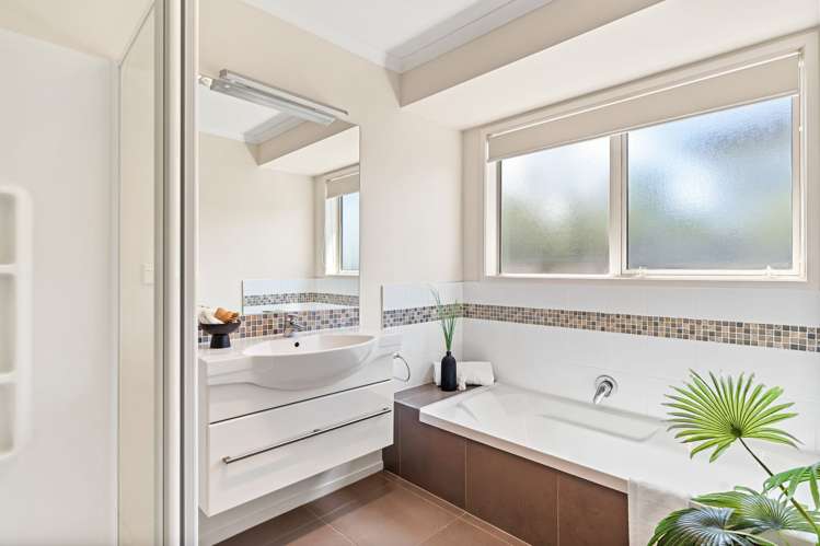 11 North Crest Drive Onerahi_12