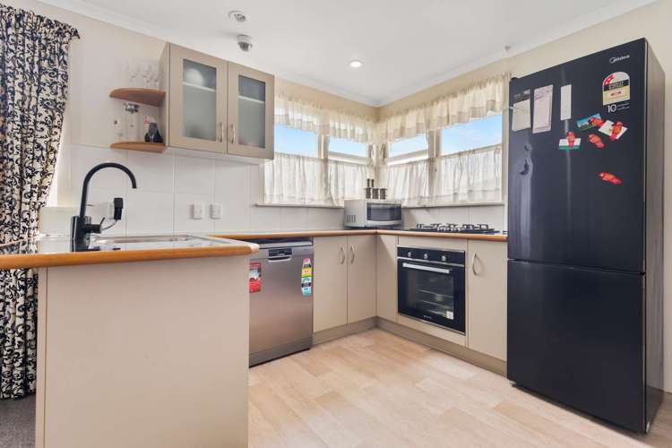 4 Magee Place Chartwell_11