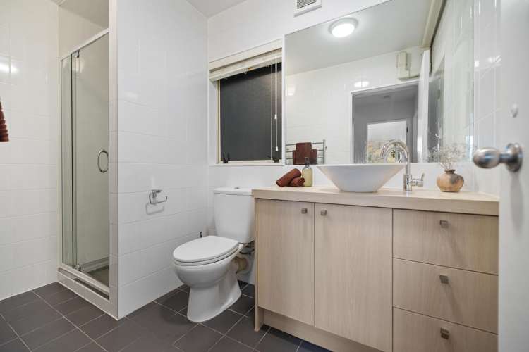 2a Bird Place Fernhill/Sunshine Bay_13