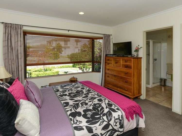 15 Fairview Place Havelock North_12