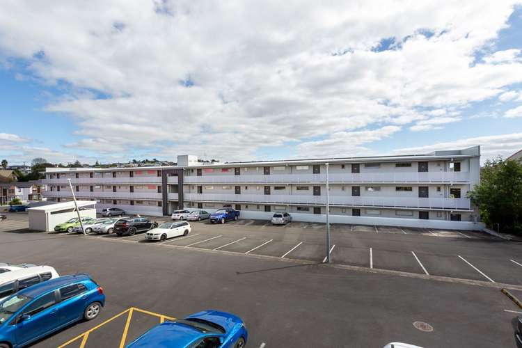 116/17 Link Crescent Stanmore Bay_16