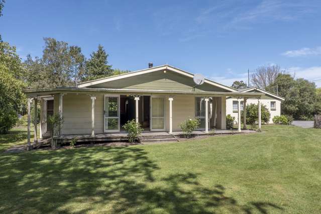 Tranquil home with garaging options