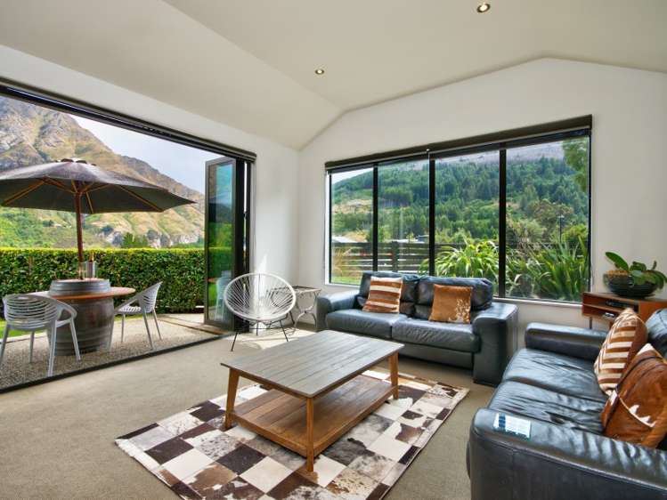 2a Amber Close Arthurs Point_1